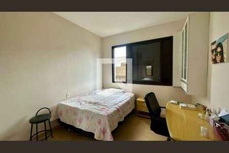 Quarto  de apartamento à venda com 4 quartos, 145m² em Buritis, Belo Horizonte