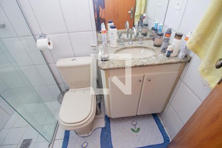 Banheiro da Suíte de apartamento à venda com 3 quartos, 157m² em Inconfidentes, Contagem