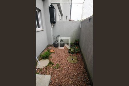 Quintal de casa de condomínio à venda com 2 quartos, 55m² em Restinga, Porto Alegre
