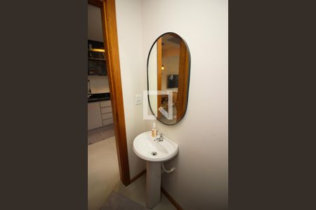 Lavabo de casa de condomínio para alugar com 2 quartos, 55m² em Restinga, Porto Alegre