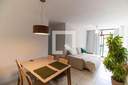 Sala de apartamento à venda com 2 quartos, 75m² em Cubango, Niterói