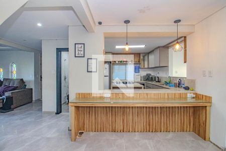 Sala de casa à venda com 3 quartos, 250m² em Sarandi, Porto Alegre