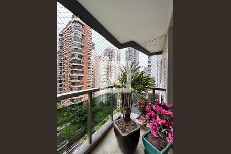 Varanda da Sala de apartamento para alugar com 2 quartos, 62m² em Vila Nova Conceição, São Paulo