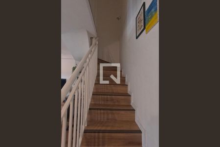 Escada de apartamento para alugar com 2 quartos, 88m² em José Menino, Santos