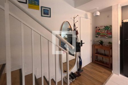 Escada de apartamento para alugar com 2 quartos, 88m² em José Menino, Santos