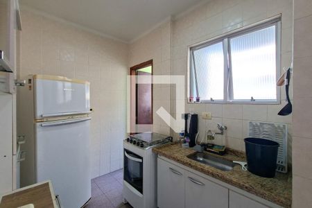 Cozinha de apartamento para alugar com 1 quarto, 48m² em Vila Tupi, Praia Grande