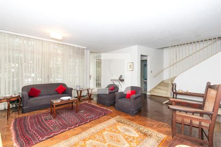 Casa à venda com 5 quartos, 350m² em Jardim Paulistano, São Paulo