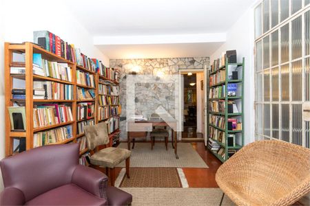 Casa à venda com 5 quartos, 350m² em Jardim Paulistano, São Paulo