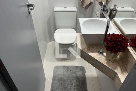 Lavabo de casa de condomínio para alugar com 2 quartos, 98m² em Gonzaga, Santos