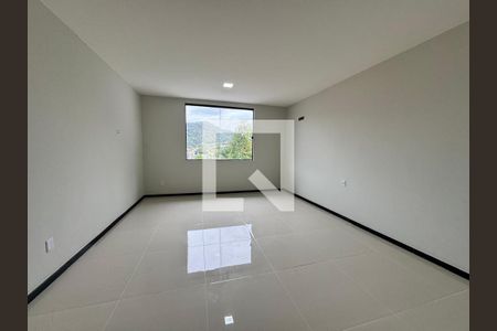 Casa à venda com 5 quartos, 292m² em Santo Antônio, Niterói