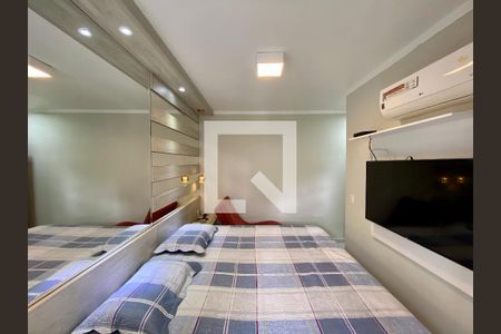 Suíte de apartamento para alugar com 3 quartos, 130m² em Guilhermina, Praia Grande