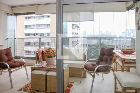 Vista da Sala de apartamento à venda com 2 quartos, 72m² em Barra Funda, São Paulo