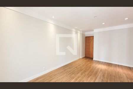 Sala de apartamento à venda com 3 quartos, 105m² em Vila Itapura, Campinas