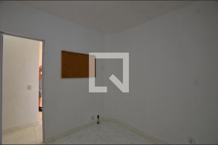Quarto 2 de apartamento para alugar com 2 quartos, 50m² em Vila Valqueire, Rio de Janeiro