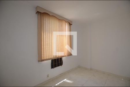 Quarto 1 de apartamento para alugar com 2 quartos, 50m² em Vila Valqueire, Rio de Janeiro