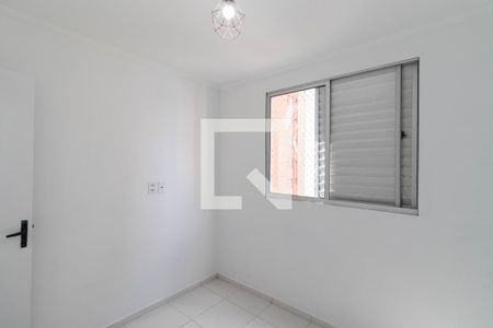 Quarto 1 de apartamento para alugar com 2 quartos, 50m² em Vila Carmosina, São Paulo