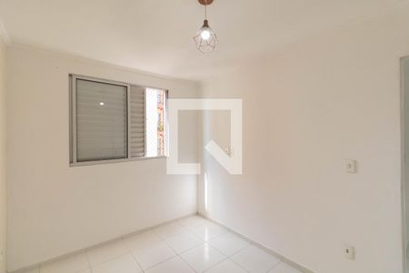 Quarto 2 de apartamento para alugar com 2 quartos, 50m² em Vila Carmosina, São Paulo