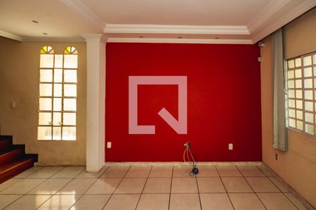 Sala de casa à venda com 3 quartos, 282m² em Santa Monica, Belo Horizonte