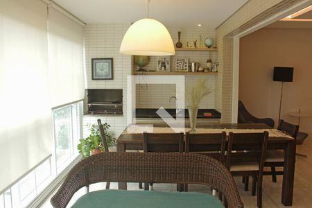 Sala 1 de apartamento para alugar com 3 quartos, 180m² em Gonzaga, Santos