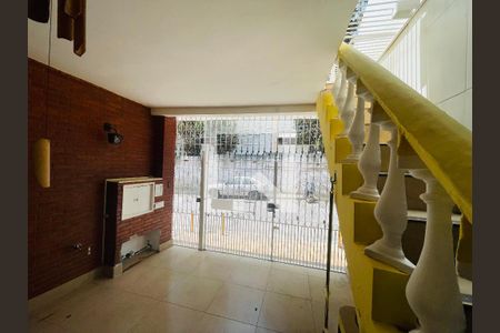 Garagem de casa para alugar com 3 quartos, 130m² em Vila Augusta, Guarulhos