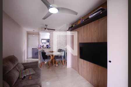 Sala  de apartamento à venda com 2 quartos, 57m² em Vila Gumercindo, São Paulo