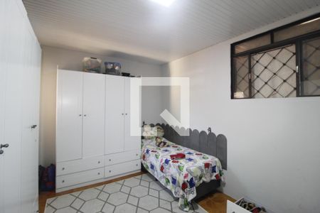 Quarto 2 de casa para alugar com 3 quartos, 153m² em Vila Ipiranga, Porto Alegre