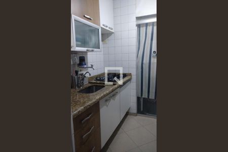 Cozinha de apartamento à venda com 2 quartos, 48m² em Jardim Miriam, São Paulo