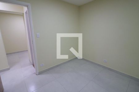 Quarto  de casa para alugar com 3 quartos, 170m² em Metalúrgicos, Osasco