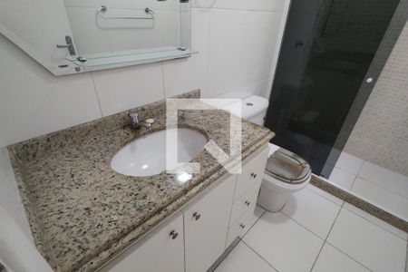 Banheiro Social de casa de condomínio à venda com 2 quartos, 95m² em Taquara, Rio de Janeiro