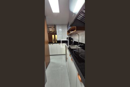 Cozinha de apartamento à venda com 3 quartos, 81m² em Jardim Flor da Montanha, Guarulhos