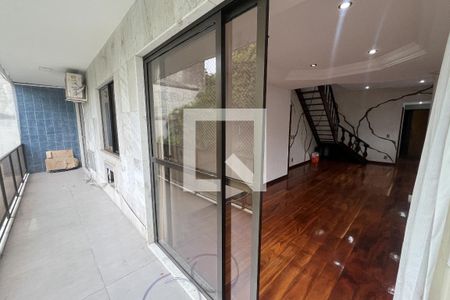 Varanda de apartamento para alugar com 3 quartos, 240m² em Jardim Guanabara, Rio de Janeiro