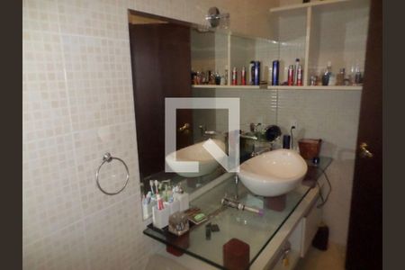 Casa à venda com 6 quartos, 400m² em Interlagos, São Paulo