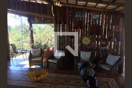 Casa à venda com 4 quartos, 1000m² em Quintas do Jacubá, Contagem