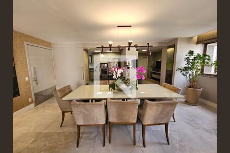 Apartamento à venda com 4 quartos, 215m² em Funcionários, Belo Horizonte