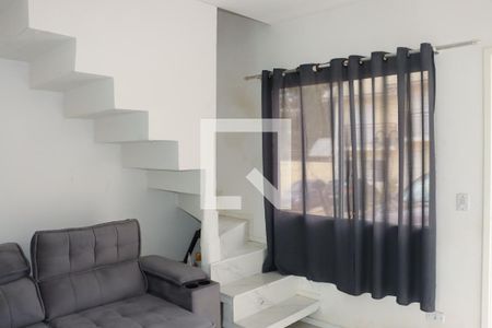 Sala de casa de condomínio para alugar com 2 quartos, 148m² em Chácara Ondas Verdes, Cotia