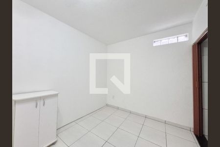 Sala/Quarto de casa para alugar com 1 quarto, 30m² em Vila Carmosina, São Paulo
