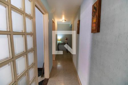 Corredor de casa para alugar com 3 quartos, 800m² em Itaipu, Niterói