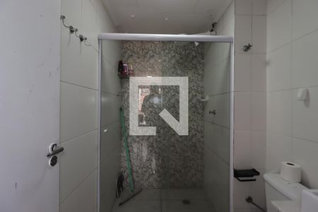 Banheiro de apartamento à venda com 2 quartos, 50m² em Vila Lutécia, Santo André