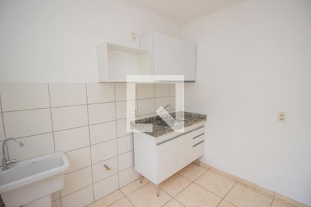 Sala/Cozinha de apartamento para alugar com 2 quartos, 45m² em Chacaras Reunidas Santa Terezinha, Contagem