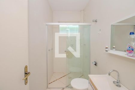 Banheiro de apartamento à venda com 1 quarto, 45m² em Independência, Porto Alegre