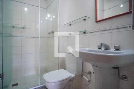 Banheiro da Suíte de apartamento à venda com 3 quartos, 95m² em São João, Porto Alegre