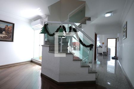 Sala de casa à venda com 4 quartos, 288m² em Vila Gilda, Santo André