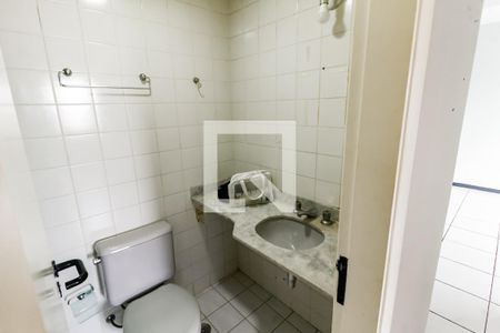 Banheiro Corredor de apartamento para alugar com 2 quartos, 62m² em Super Quadra Morumbi, São Paulo