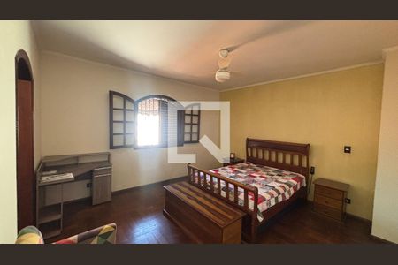 Suite de casa à venda com 4 quartos, 249m² em Jardim Monte Libano, Santo André