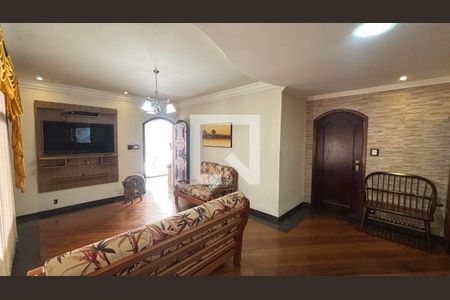 Sala  de casa à venda com 4 quartos, 249m² em Jardim Monte Libano, Santo André
