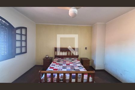 Suite de casa à venda com 4 quartos, 249m² em Jardim Monte Libano, Santo André