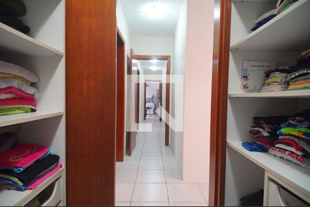 Closet de casa para alugar com 4 quartos, 251m² em Morro do Espelho, São Leopoldo