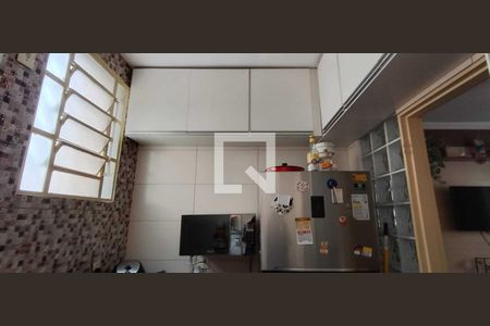 Cozinha de apartamento para alugar com 2 quartos, 42m² em Serrano, Belo Horizonte