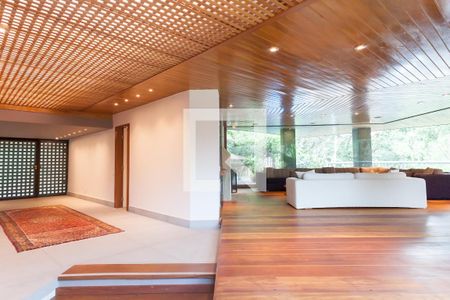 Hall de entrada de casa de condomínio à venda com 3 quartos, 553m² em Estância Serrana, Nova Lima
