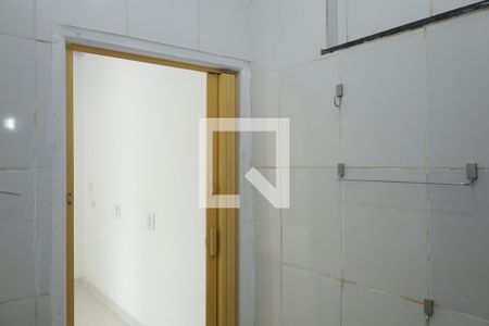 Banheiro de casa para alugar com 1 quarto, 24m² em Vila Norma, São Paulo